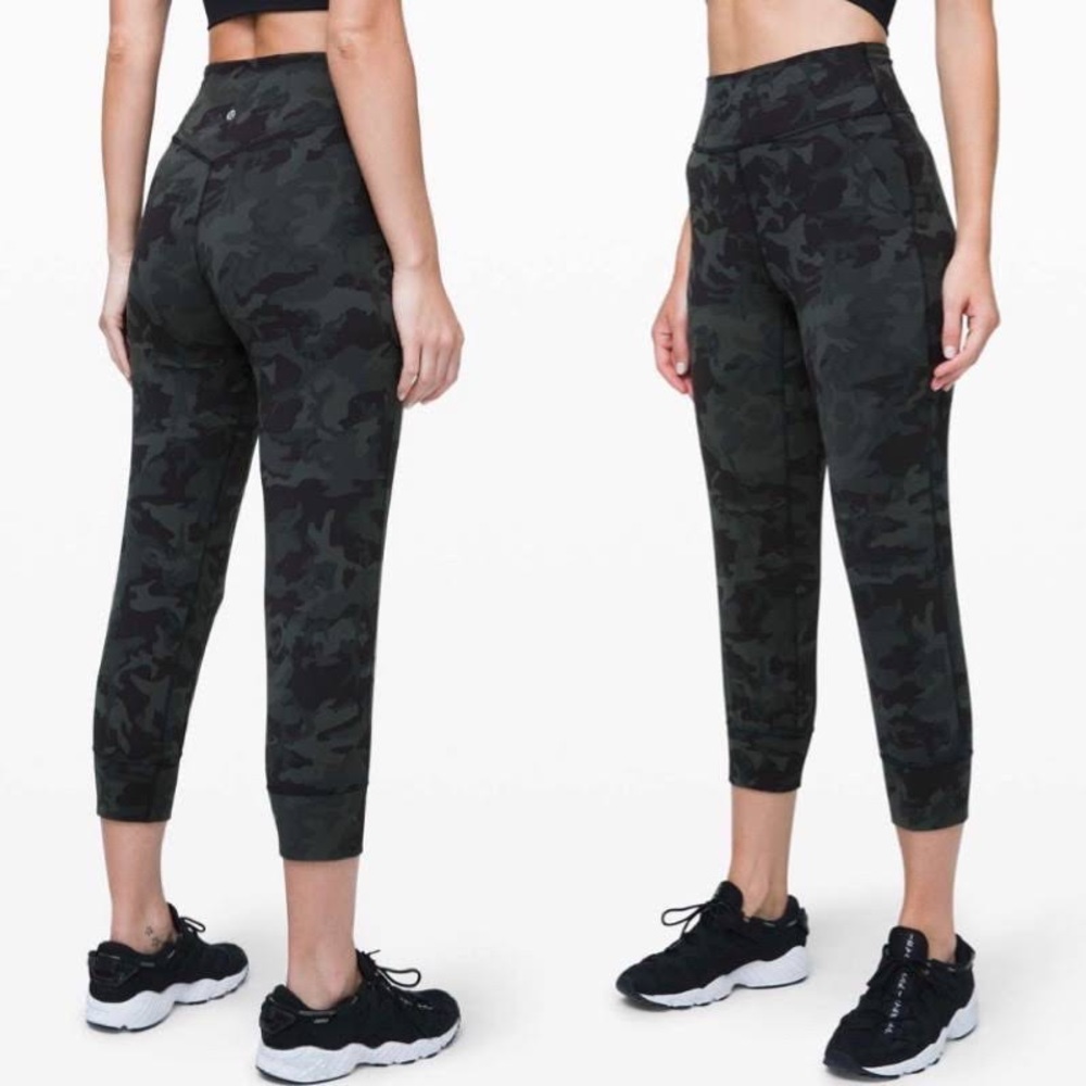 Lululemon green camo align jogger crop